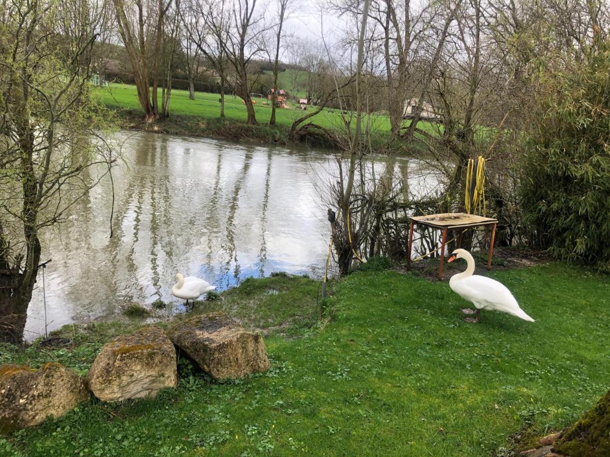 Pulligny Tiny House Detente Nature La Maison Du Pecheur מראה חיצוני תמונה